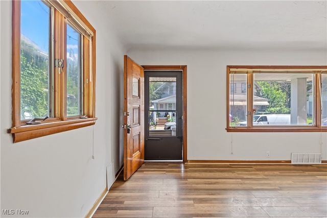 3430 E 73rd Street, Cleveland, OH 44127