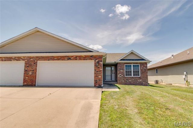2909 Sandy Lane, Springfield, IL 62711