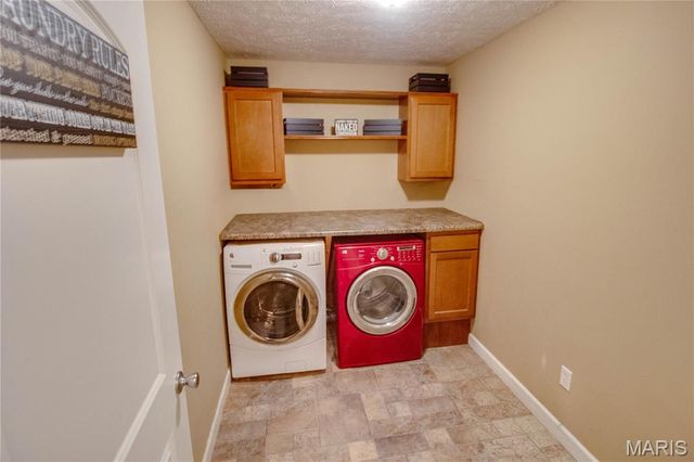 2909 Sandy Lane, Springfield, IL 62711