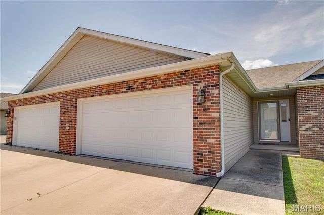 2909 Sandy Lane, Springfield, IL 62711
