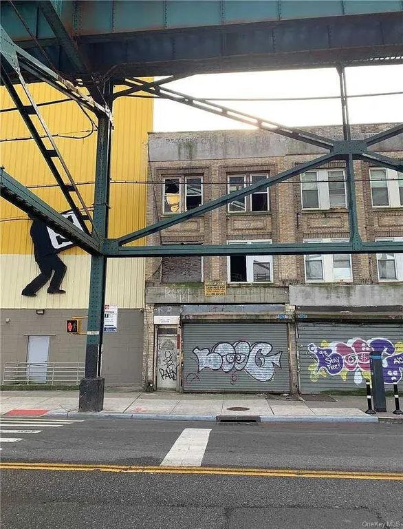 119-22 Jamaica Avenue, Jamaica, NY 11418 — exterior