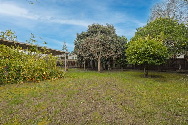 8411 Burns Pl, Stockton, CA 95209