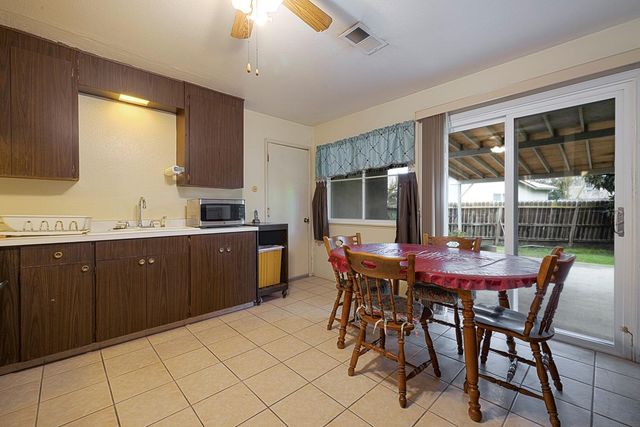 8411 Burns Pl, Stockton, CA 95209