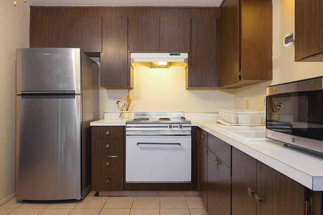 8411 Burns Pl, Stockton, CA 95209