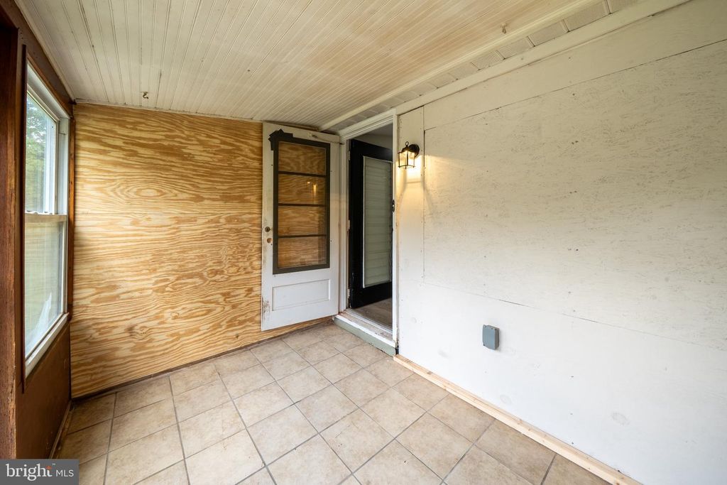 5904 CLOVERLEAF DR, MAYS LANDING, NJ 08330 — photo 3