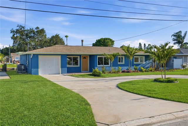 9460 TREASURE LANE NE, St Petersburg, FL 33702