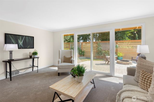 5704 227th Street SW, Mountlake Terrace, WA 98043