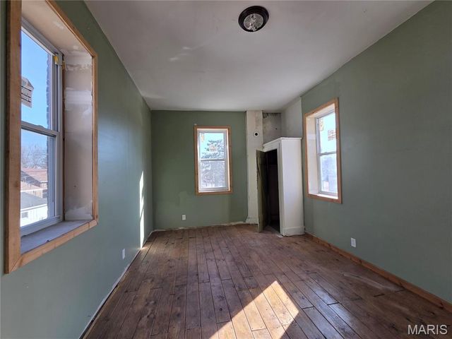 7726 Minnesota Avenue, St Louis, MO 63111