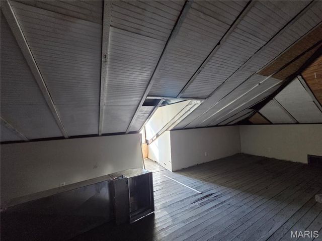 7726 Minnesota Avenue, St Louis, MO 63111