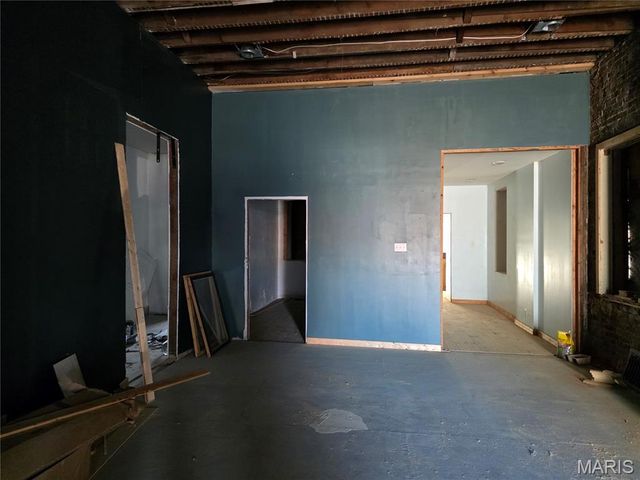 7726 Minnesota Avenue, St Louis, MO 63111