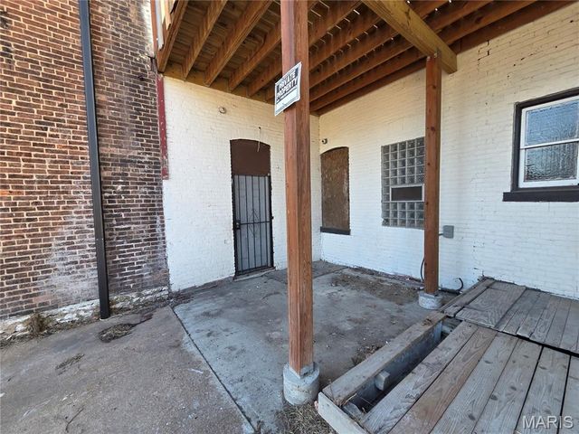 7726 Minnesota Avenue, St Louis, MO 63111