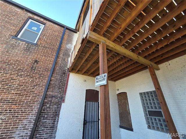 7726 Minnesota Avenue, St Louis, MO 63111