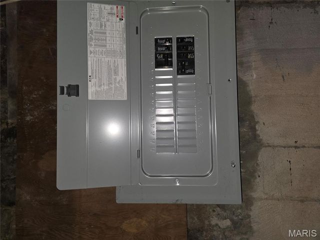 7726 Minnesota Avenue, St Louis, MO 63111