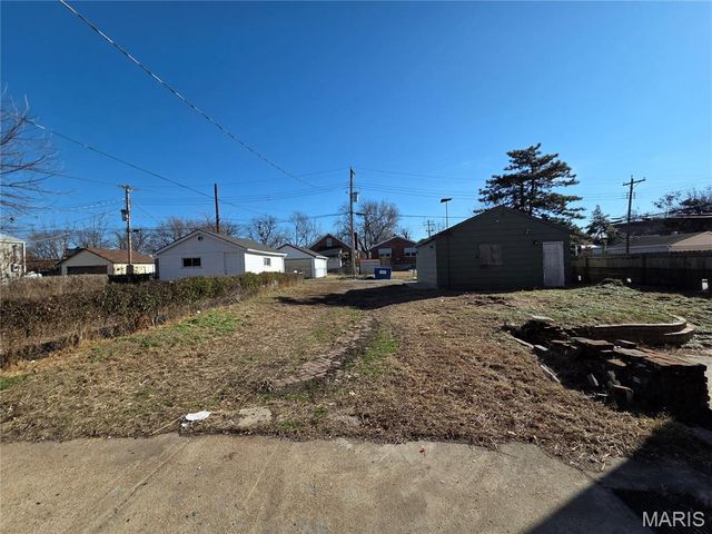 7726 Minnesota Avenue, St Louis, MO 63111