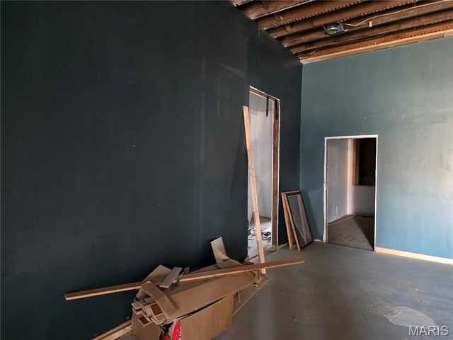 7726 Minnesota Avenue, St Louis, MO 63111