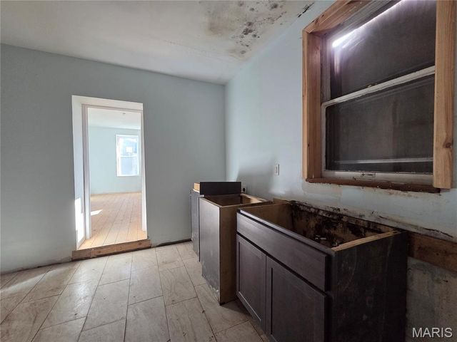 7726 Minnesota Avenue, St Louis, MO 63111