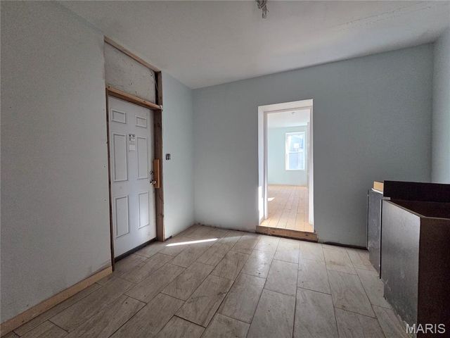 7726 Minnesota Avenue, St Louis, MO 63111