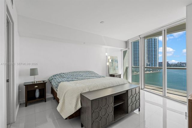 465 Brickell Ave 1016, Miami, FL 33131