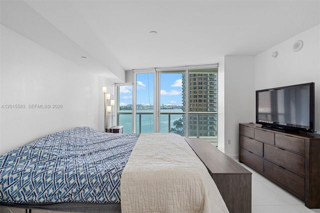465 Brickell Ave 1016, Miami, FL 33131