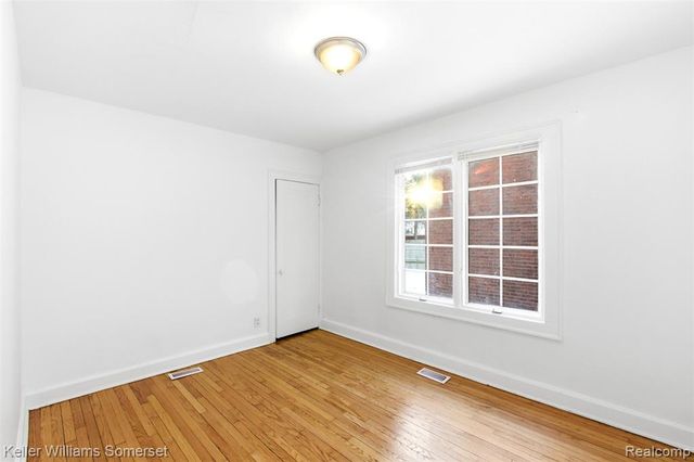 4480 Yorkshire Road, Detroit, MI 48224