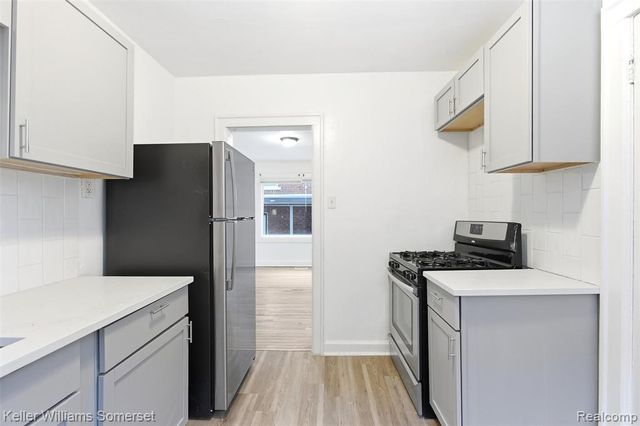 4480 Yorkshire Road, Detroit, MI 48224