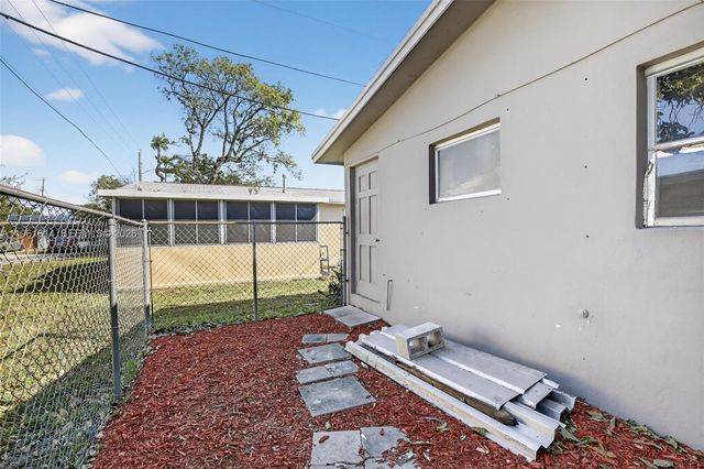 6853 NW 26th Ct, Sunrise, FL 33313