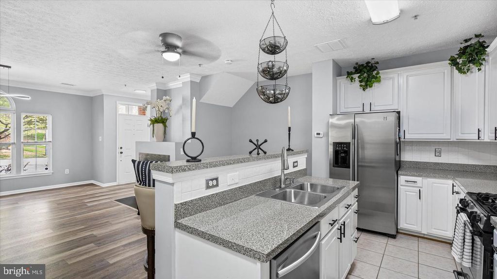 Image 13 of property listing at 9539 TESSA LN #9539, Owings Mills, MD 21117