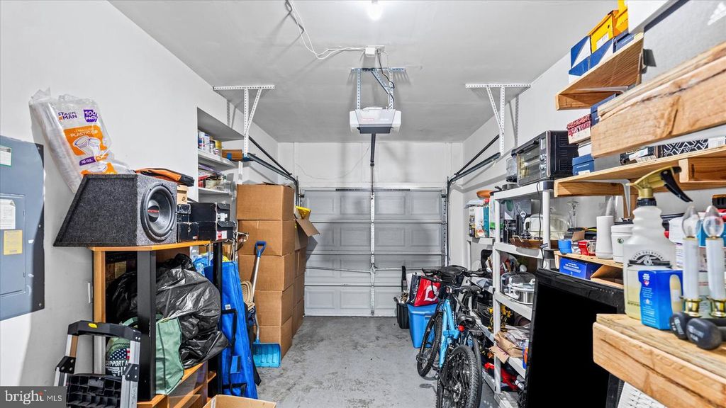 Image 16 of property listing at 9539 TESSA LN #9539, Owings Mills, MD 21117