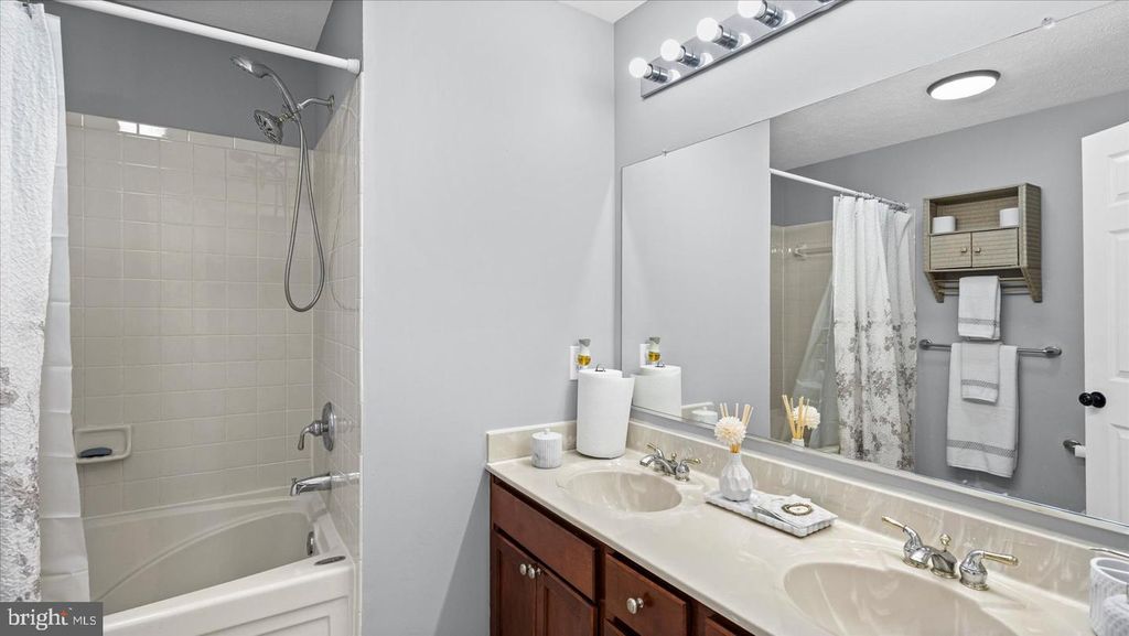 Image 26 of property listing at 9539 TESSA LN #9539, Owings Mills, MD 21117