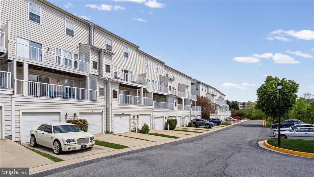 Image 32 of property listing at 9539 TESSA LN #9539, Owings Mills, MD 21117