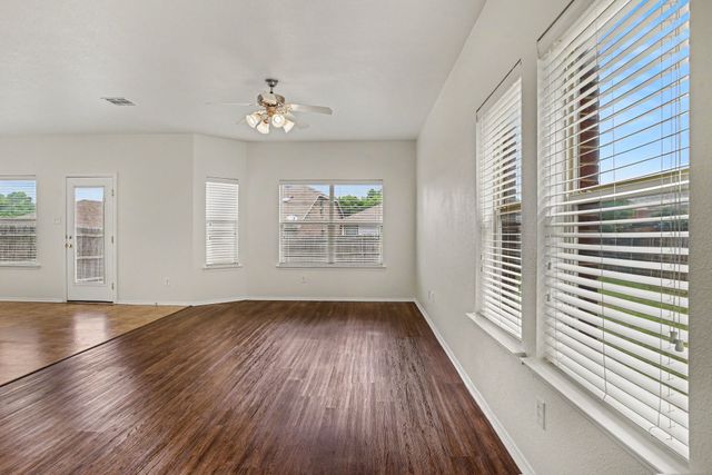 4000 Freedom Street, Heartland, TX 75126
