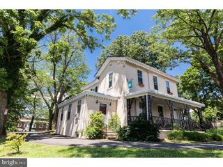 350 GREEN LN, Philadelphia, PA 19128