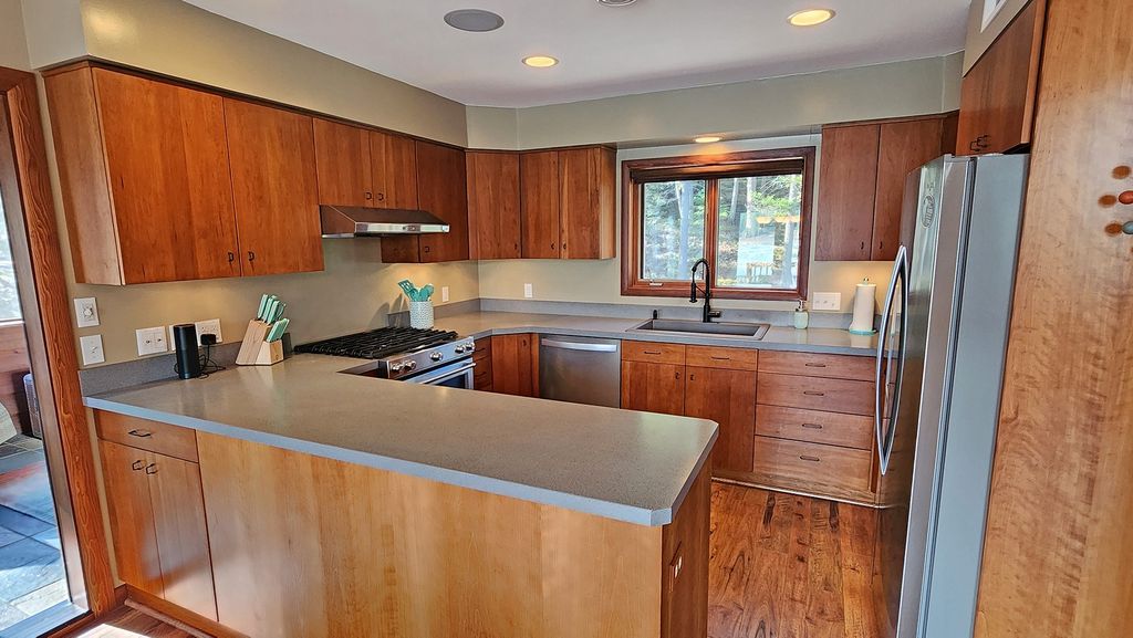989 Lake Of The Woods Lane, Bigfork, MT 59911 photo 12