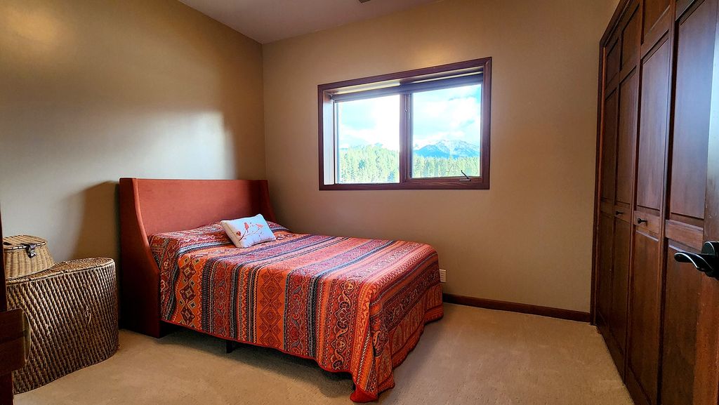 989 Lake Of The Woods Lane, Bigfork, MT 59911 photo 29