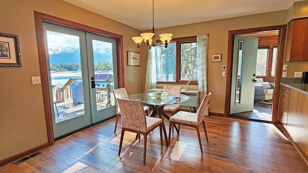 989 Lake Of The Woods Lane, Bigfork, MT 59911 photo 9