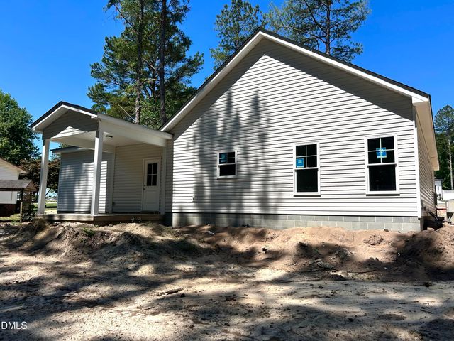 1749 Walnut Run Drive, Deep Run, NC 28525