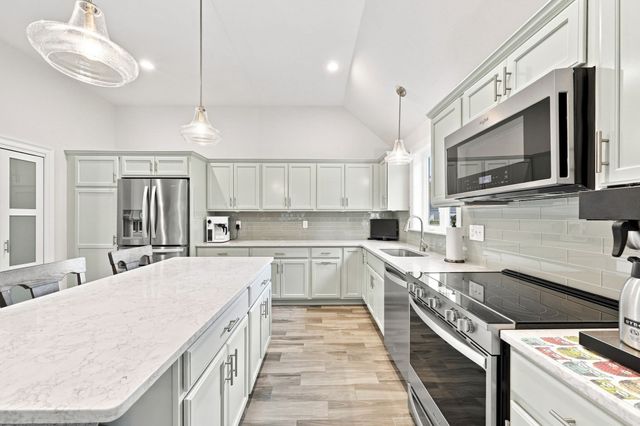 59 Waterford Cir, Dighton, MA 02715