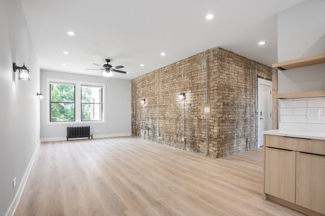 1318 W Birchwood Avenue 3, Chicago, IL 60626