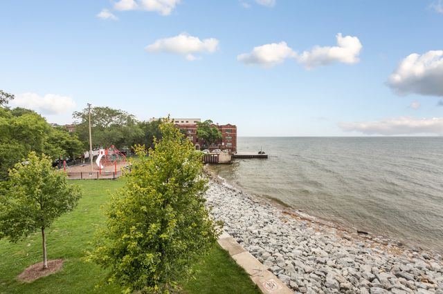 1318 W Birchwood Avenue 3, Chicago, IL 60626