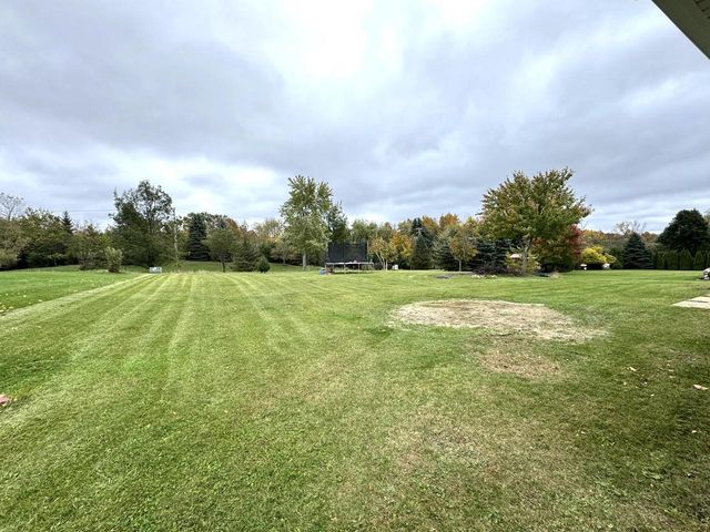 222 Granary CIRCLE, Hartland, WI 53029