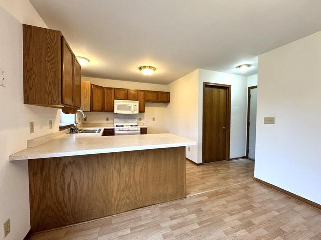 222 Granary CIRCLE, Hartland, WI 53029