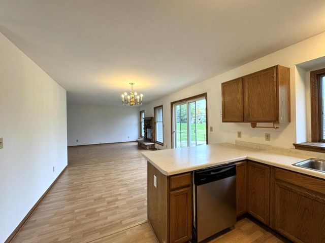 222 Granary CIRCLE, Hartland, WI 53029