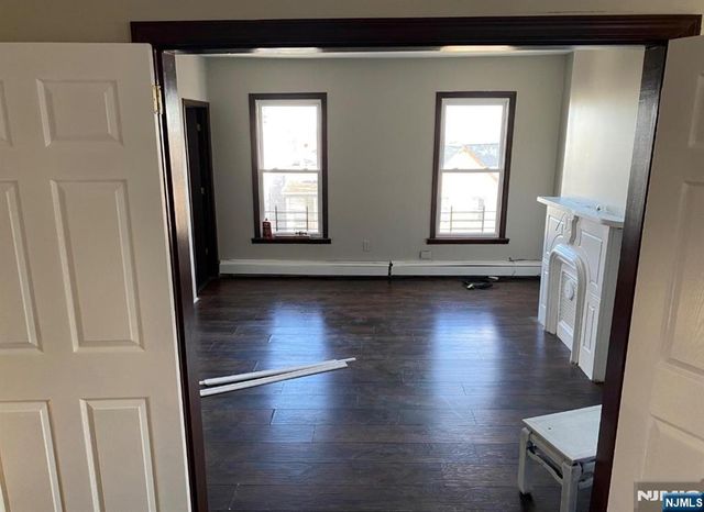 148 Garside Street, Newark, NJ 07104