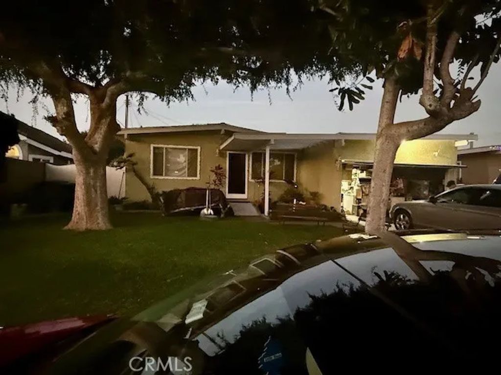 11557 Radley, Artesia, CA 90701