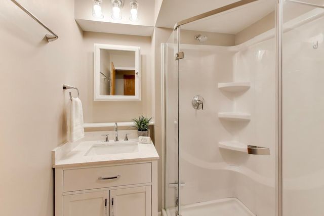 1220 N Maple Avenue, La Grange Park, IL 60526