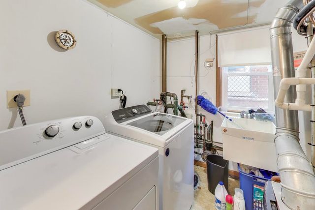 1220 N Maple Avenue, La Grange Park, IL 60526