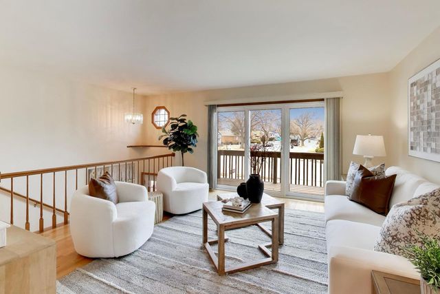 1220 N Maple Avenue, La Grange Park, IL 60526