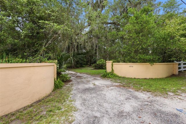 1320 W TAYLOR ROAD, Deland, FL 32720