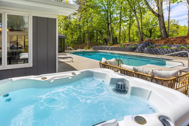 5303 Inlet View Lane, Hixson, TN 37343