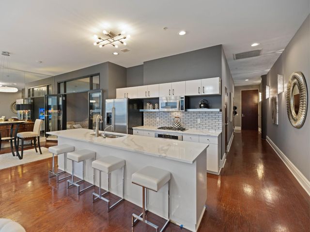 5601 Smetana Drive 808, Hopkins, MN 55343